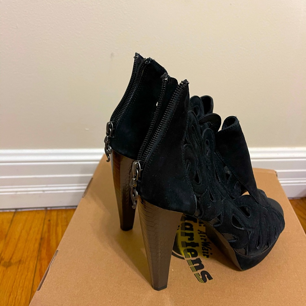 Sexy high heels sandals
